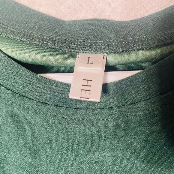 Classic Beautiful & Simplistic Green Dress 👗 - Picture 8 of 11